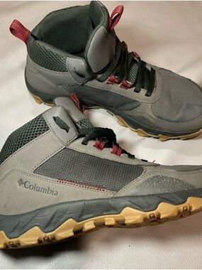 Columbia Gray and Tan Men's Trail Mid-Top Boots with Red Accents